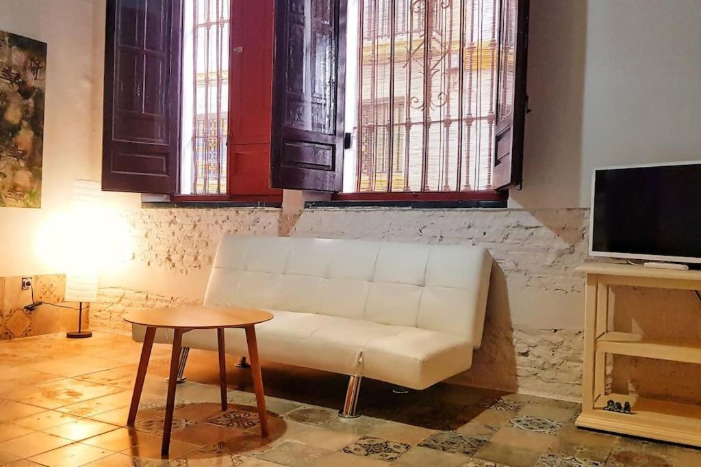 B Reform Netflix Parking Segun Disponibilidad Apartman Sevilla Kültér fotó