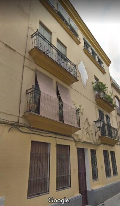 B Reform Netflix Parking Segun Disponibilidad Apartman Sevilla Kültér fotó